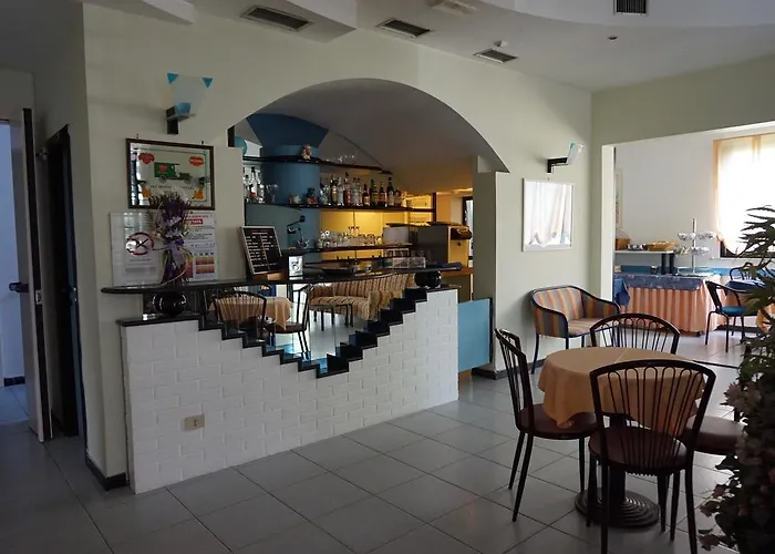 호텔 Borghesi 리치오네