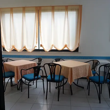 Borghesi 3* Ριτσιόνε